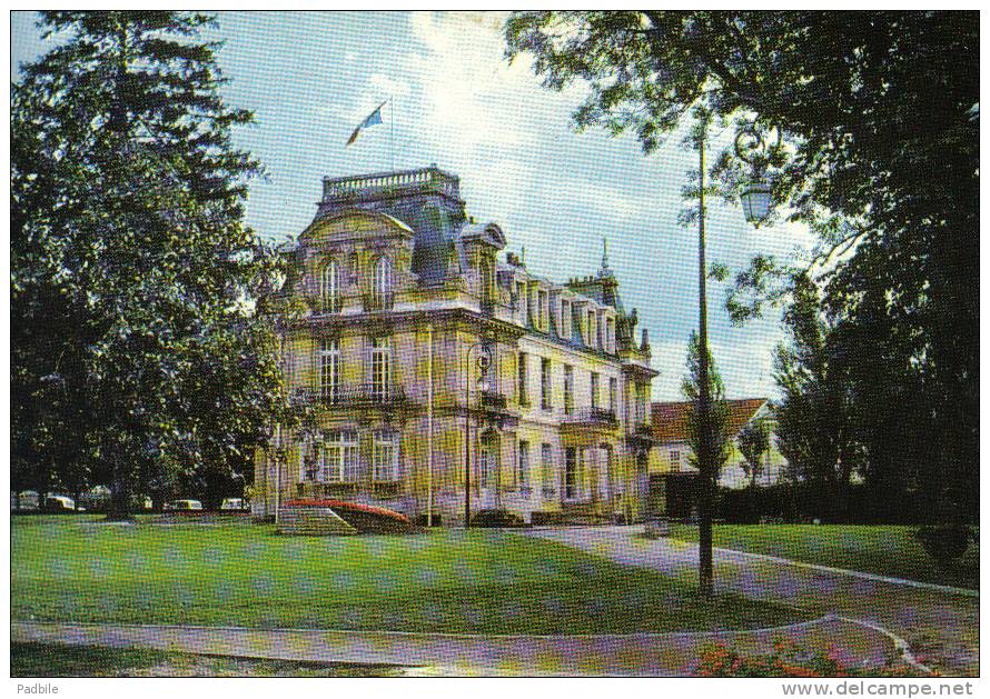 Carte Postale 78. Plaisir   Hotel De Ville Trés Beau Plan - Plaisir