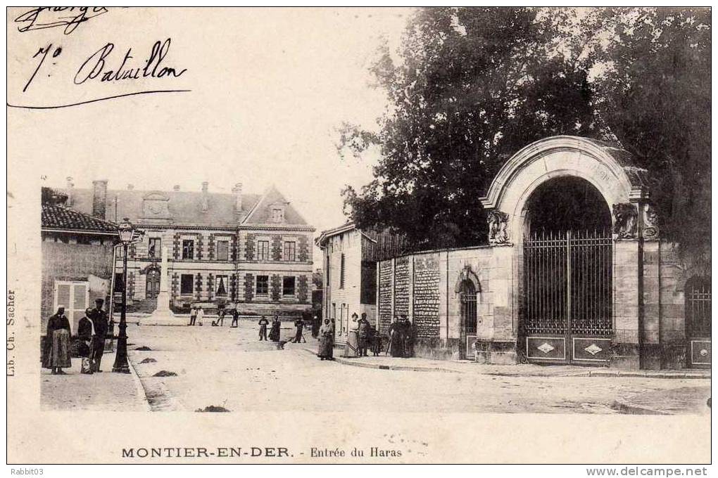 975    -                         MONTIER - En - DER   .     (  52  )     .    Entrée  Du  Haras    . - Montier-en-Der