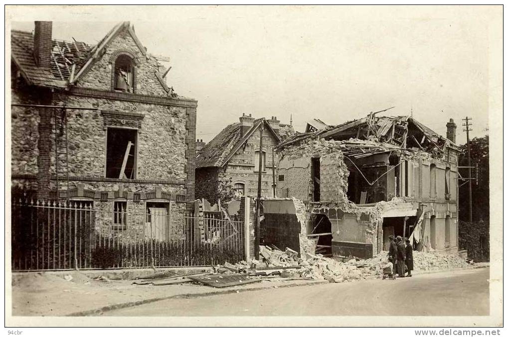 CPA (95) PONTOISE    ,juin 1940  Avenue Du Generaal Gabriel Delarue - Pontoise