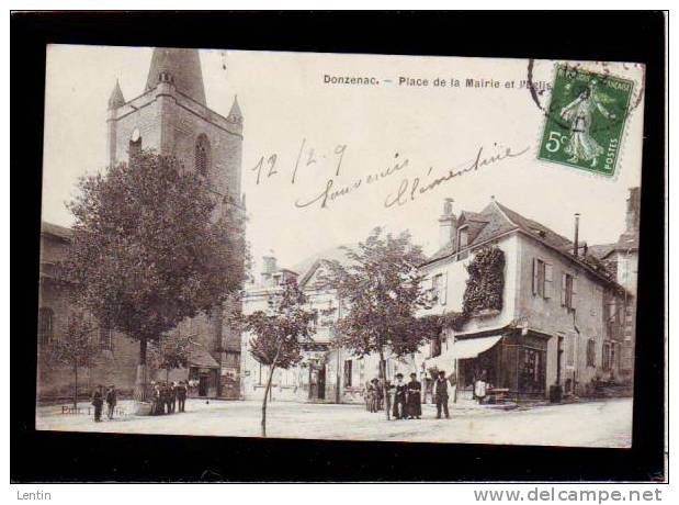 19- DONZENAC  Place De La Mairie Et église - Sonstige & Ohne Zuordnung