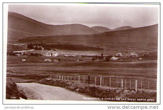 DALWHINNIE A Hamlet On Great North Rd. - REAL PHOTO PCd  - Inverness Shire SCOTLAND - Inverness-shire