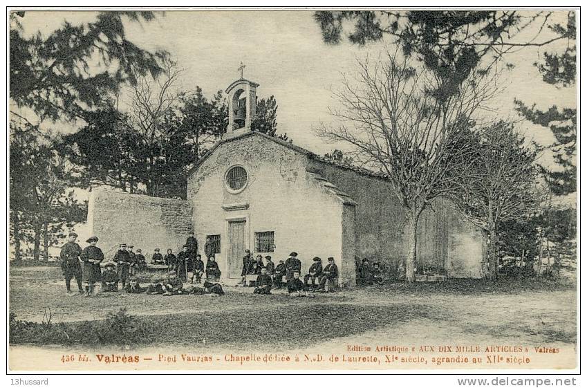 Carte Postale Ancienne Valréas - Chapelle Dédiée à N.D. De Lorette - Valreas