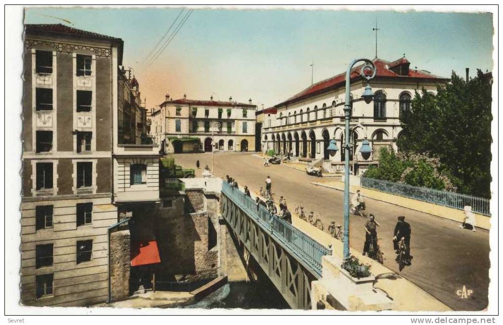 MONT DE MARSAN. -  La Place Du Marché.  CPSM 9x 14 - Mont De Marsan