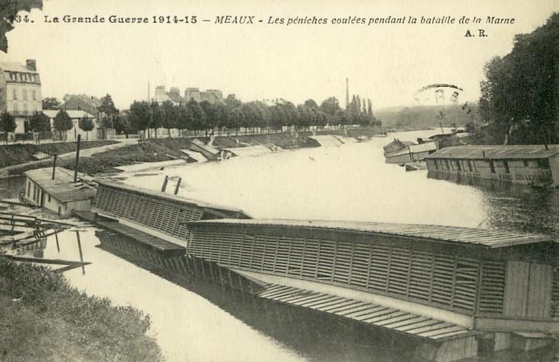 Bâteaux - Péniches - Bâteaux Lavoirs Coulés - Militaria - Curiosité - Péniches