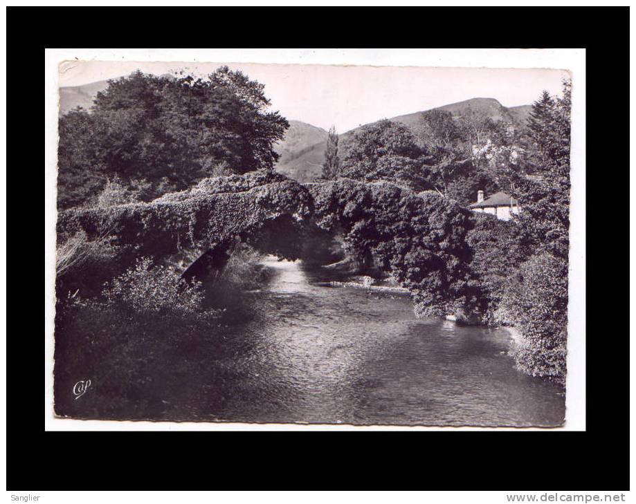 SAINT ETIENNE DE BAIGORRY N° 1536 - LE PONT ROMAIN - Saint Etienne De Baigorry