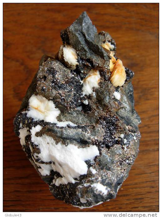 BLENDE  BARYTINE ET PYRITE 7 X 5 X4 CM LES MALINES - Mineralien