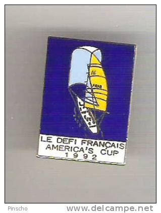 Pin's DEFI FRANCAIS AMERICA'S CUP 92 - Voile