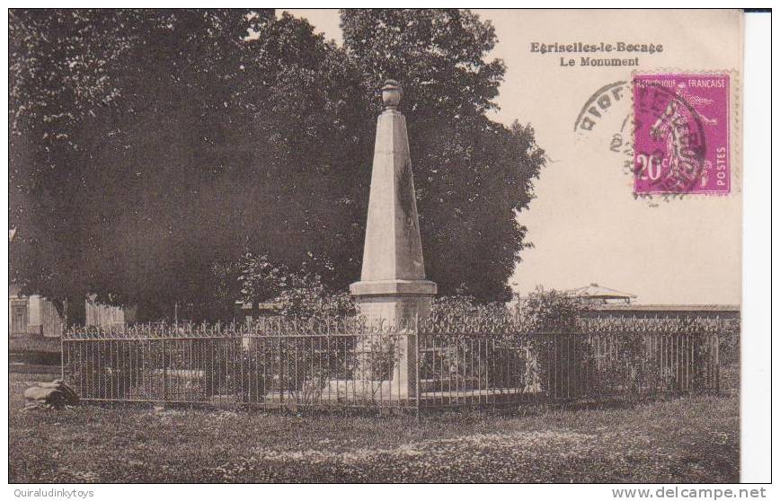 EGRISELLES LE BOCAGE Le Monument Cpa Circulée En 1932 Bon état Voir Scans - Egriselles Le Bocage