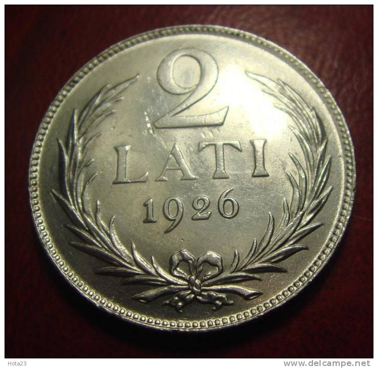 LATVIA  2 LATS  /  LATI 1926  Y SILVER COIN  XF  + - Lettonie