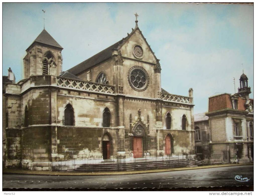 93 - MONTREUIL-sous-BOIS - L´ Eglise St-Pierre St-Paul. (CPSM) - Montreuil