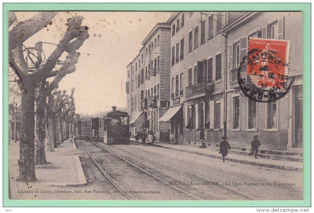 NEUVILLE SUR SAONE - Le Quai Pasteur Et Les Tramways - Neuville Sur Saone