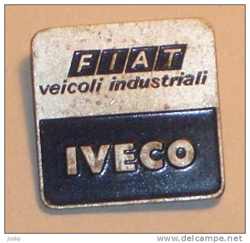 FIAT  ( Italy ) Old Pin * Badge Distintivo Anstecknadel Italia Car Automobile Auto Cars Automobiles Voiture Voitures - Fiat