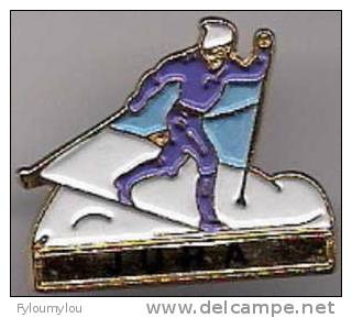 Pin´s JURA - Motif Skieur De Fond - Sports D'hiver