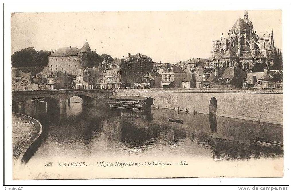 53 - MAYENNE  -  L´ Eglise Notre-Dame Et Le Château  Animée : Lavoir Et Laveuse - Mayenne