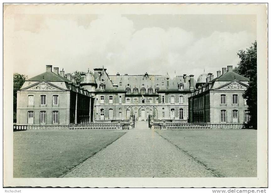 Beloeil  Le Château Vu De L'entrée - Beloeil