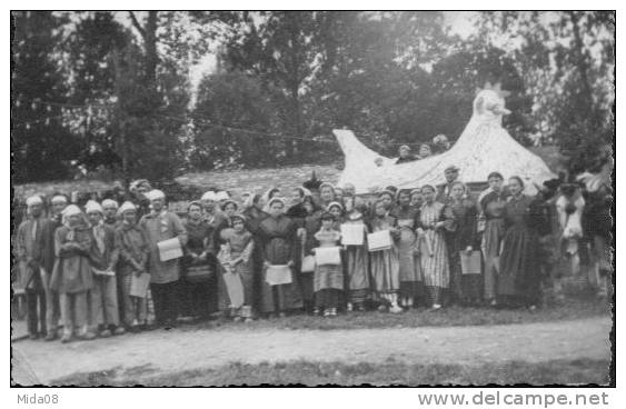 FETES . CARNAVAL. FETES CHAMPETRES. COSTUMES REGIONAUX.   MAIS OU? Carte Noir Et Blanc. - Karneval - Fasching