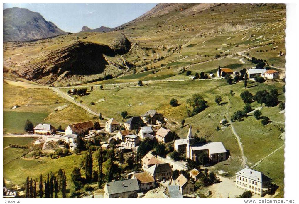 05--St-ETIENNE-en-DEVOLUY   --Vue  Générale Aérienne-Au Fond Le GICON - Saint Etienne En Devoluy