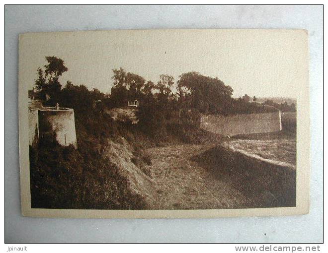 MONTREUIL SUR MER - Les Remparts - Montreuil