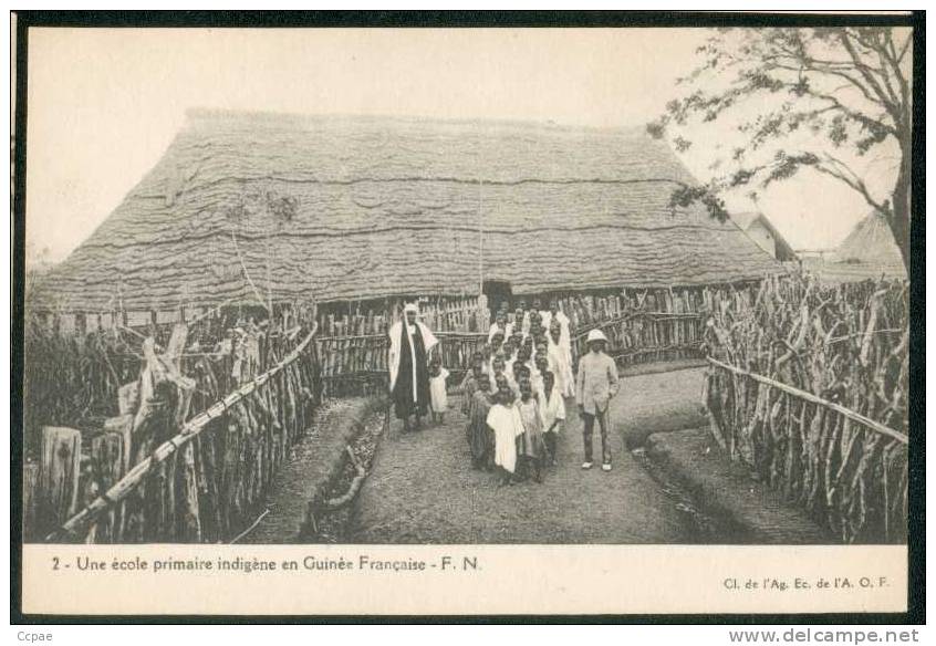 Une école Primaire Indigène En Guinée Française. - Guinea