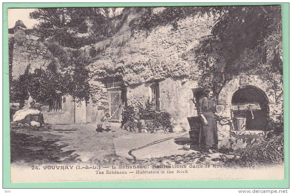 VOUVRAY - L'Echeneax - Habitations Dans Les Rochers - Vouvray