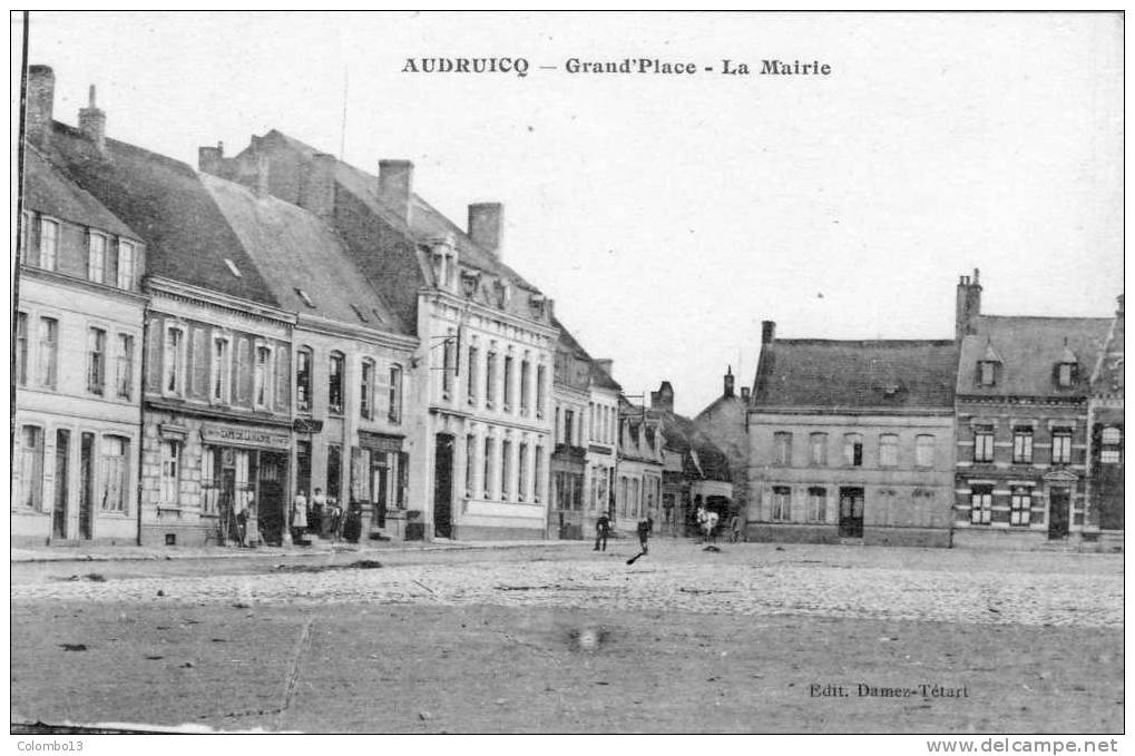 62 AUDRUICQ GRAND'PLACE LA MAIRIE - Audruicq