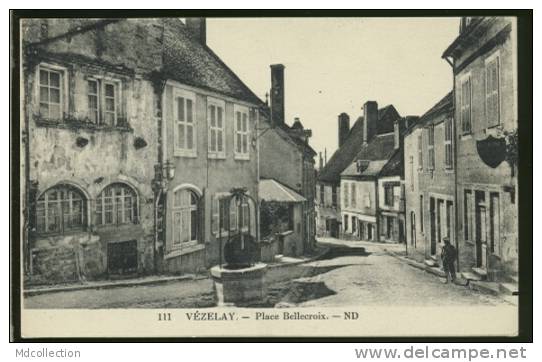 89 VEZELAY /    Place Bellecroix   / - Vezelay