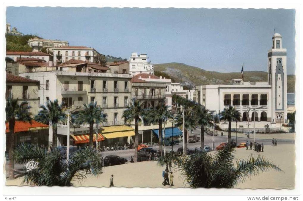 ALGERIE, PHILIPPEVILLE (SKIKDA), Place Marqué Vers La Municipalité, Tabac, Cigarettes Mélia, Hôtel De France Et Marine, - Skikda (Philippeville)