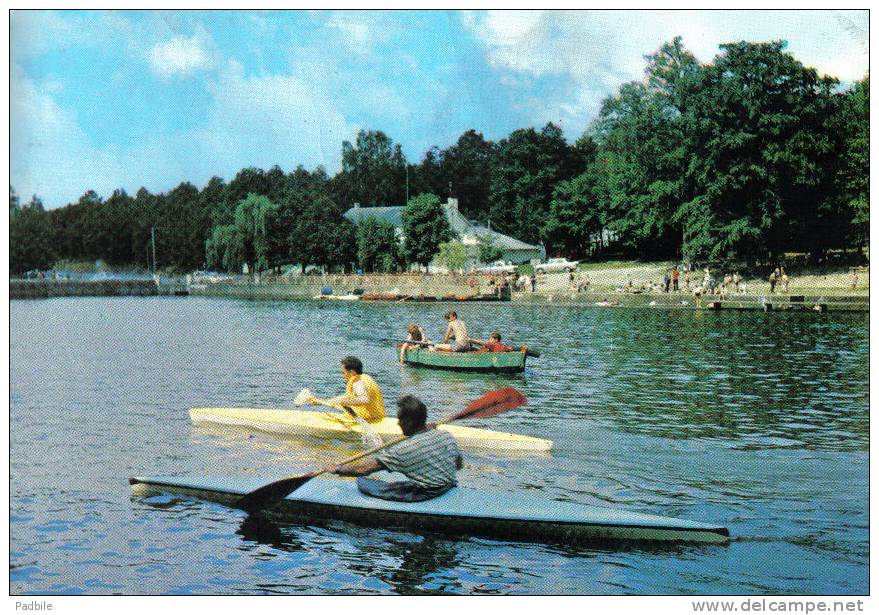 Carte Postale 59.  Fourmies Kayak Sur L´étang Des Moines Trés Beau Plan - Fourmies