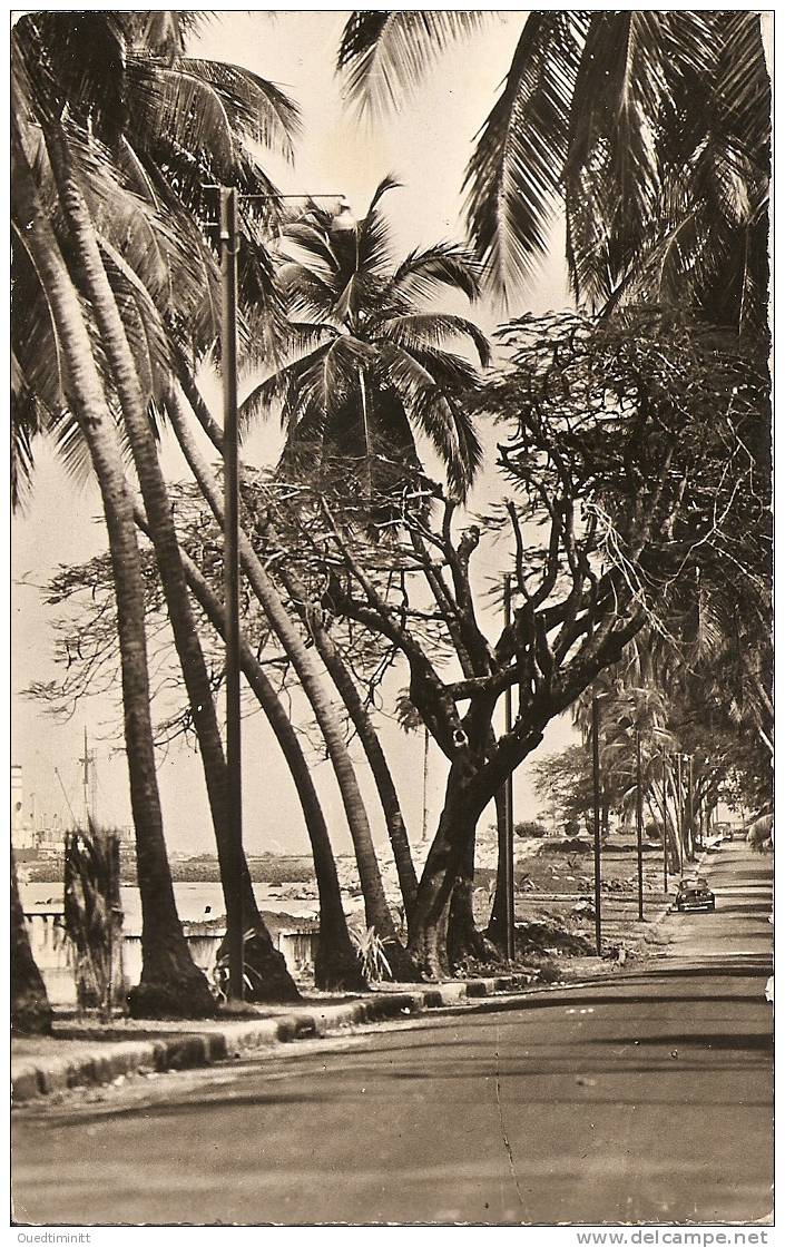 Guinée , Konakry , La Corniche , Photo Hoa-qui .belle Cpsm. - Guinée Française