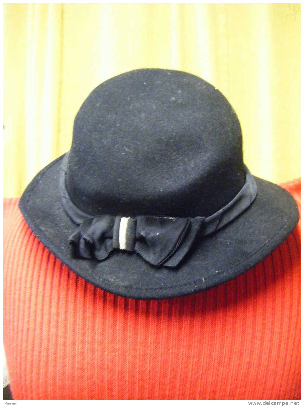 Lot De 4 Chapeaux Ancien -pour Cinema-jouer Du Theatre Ou Autre - Autres & Non Classés