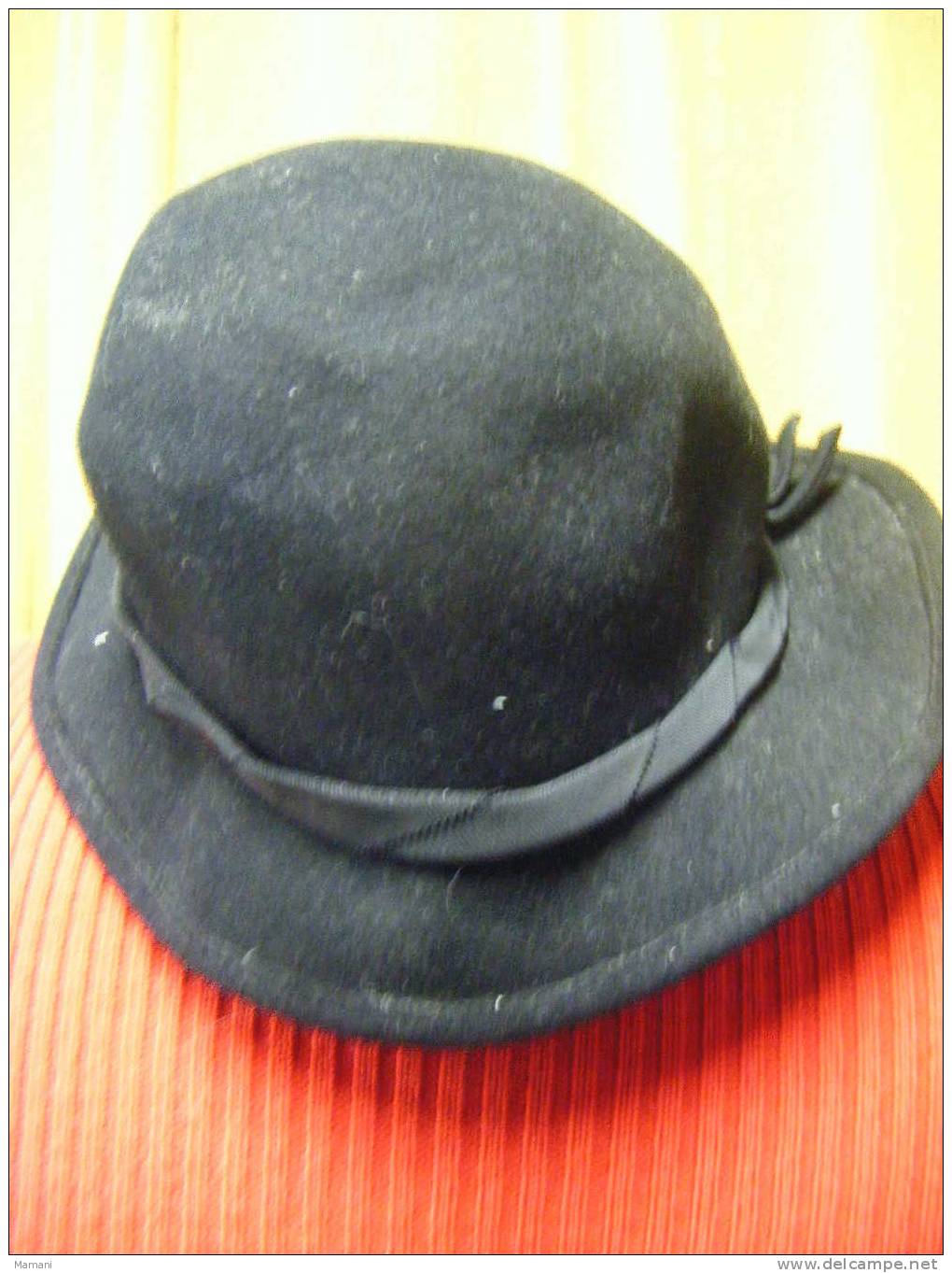 Lot De 4 Chapeaux Ancien -pour Cinema-jouer Du Theatre Ou Autre - Otros & Sin Clasificación