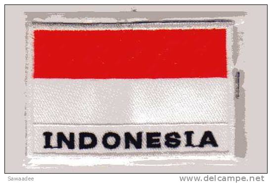 ECUSSON - DRAPEAU INDONESIE  - INDONESIA - SOUS PLASTIQUE - Drapeaux