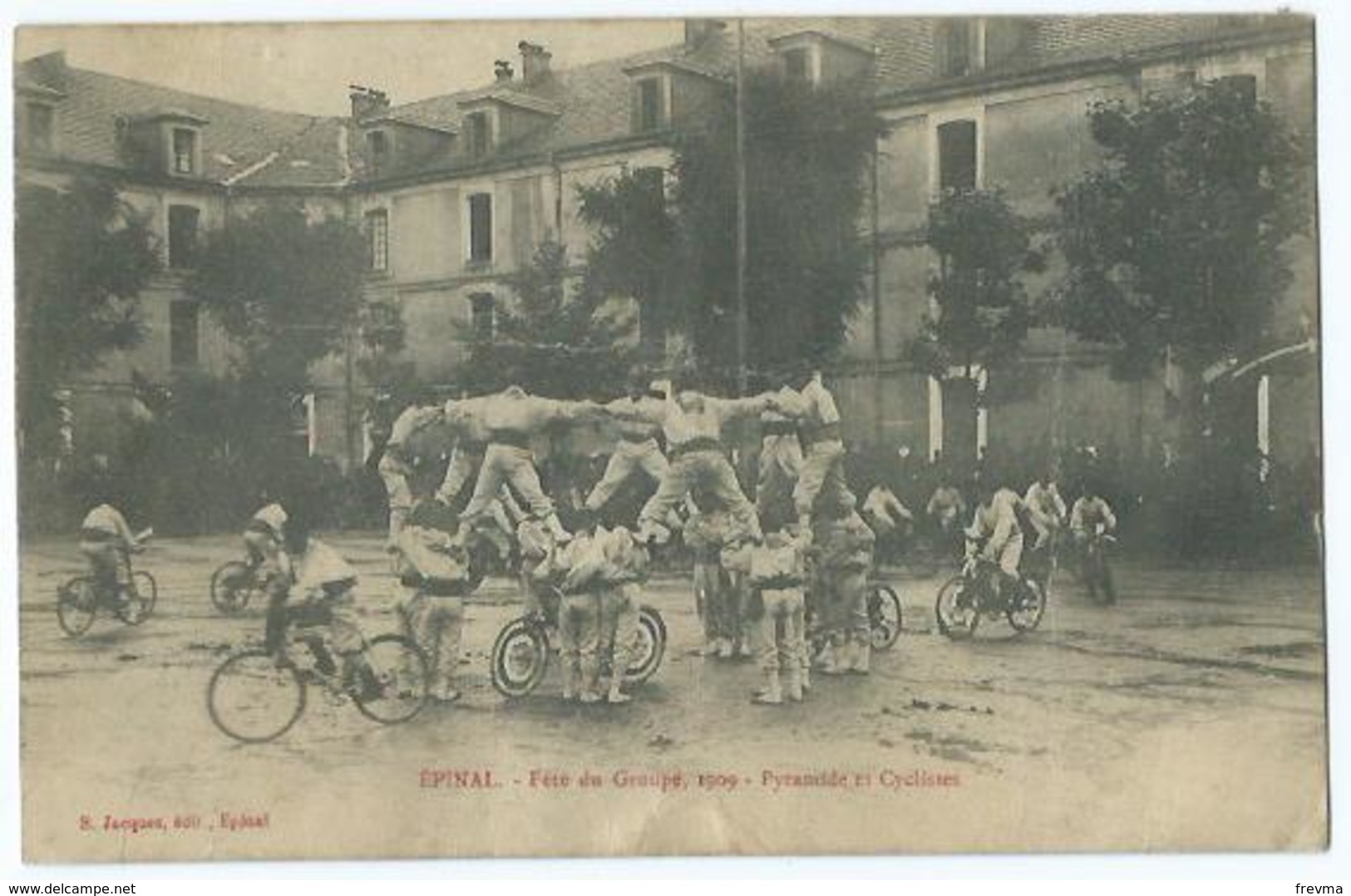 Epinal Fête Du Groupe 1909 Pyramide Et Cycliste - Epinal