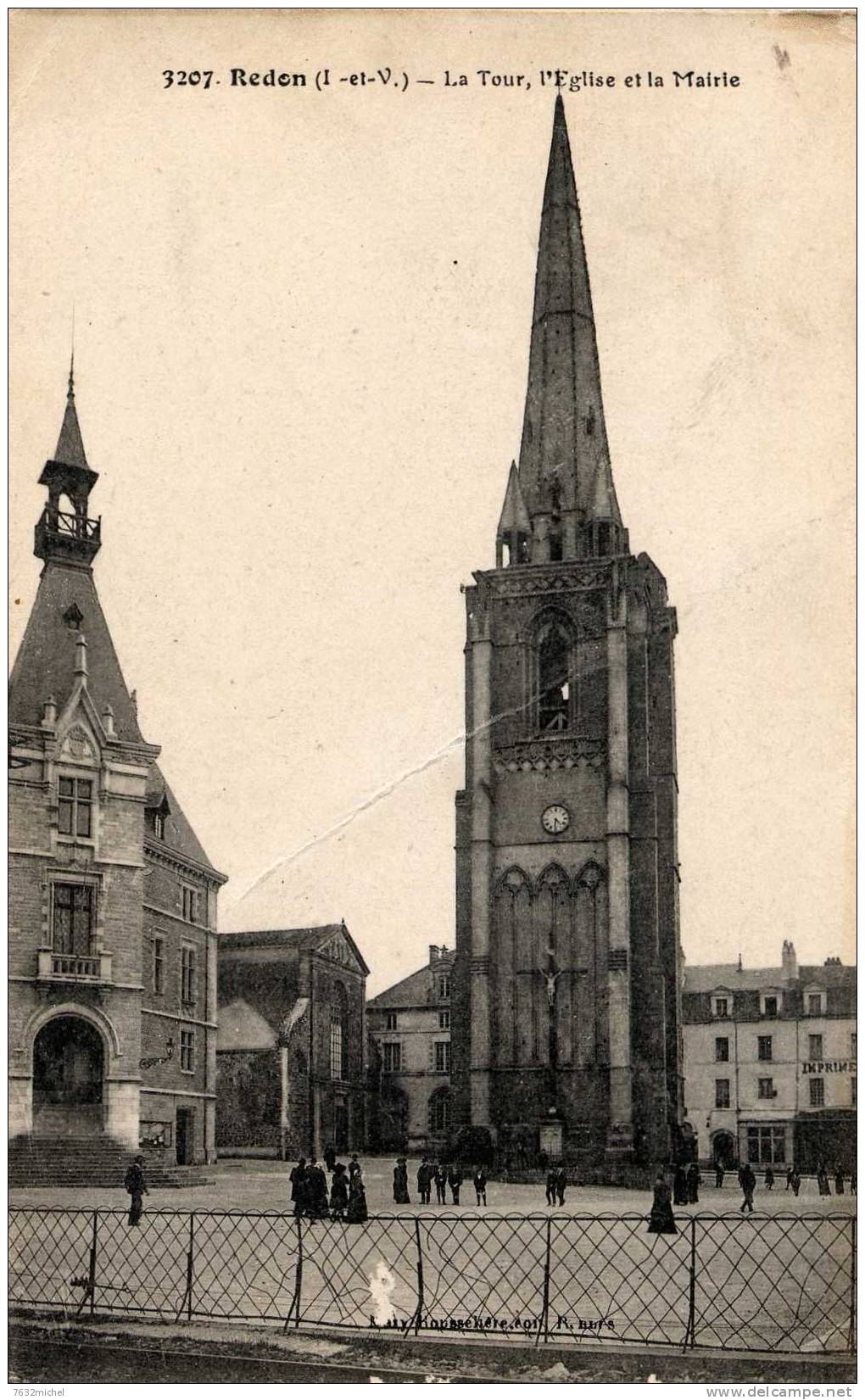 35 - REDON - Le Tour, L'Eglise Et La Mairie - Redon