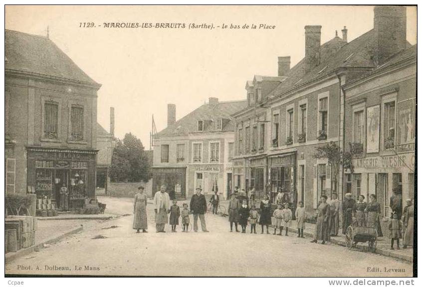 Le Bas De La Place. - Marolles