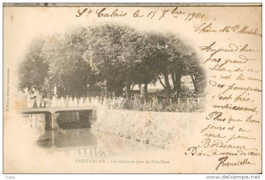 Les Quais Un Jour De Fête-Dieu. - Saint Calais