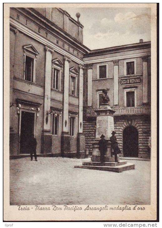 Piazza Con Monumento E Cassa Di Risparmio, Treia, Macerata - Banken