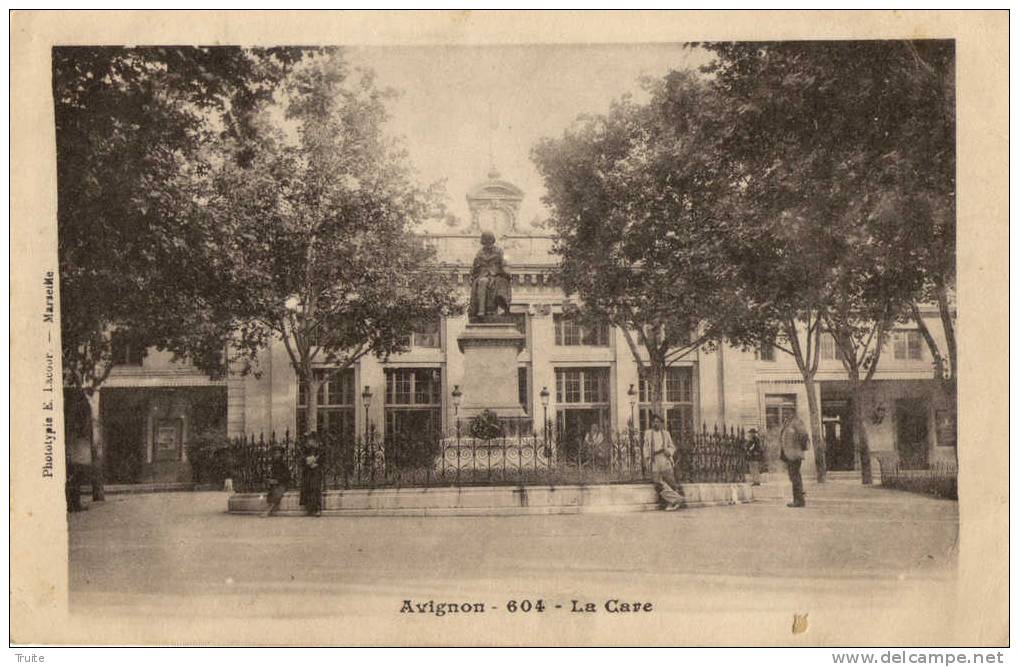 AVIGNON LA GARE FAUTE D ORTHOGRAPHE LA CARE  ANIMEE - Avignon