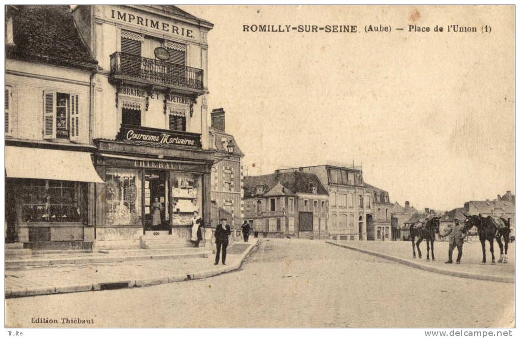 ROMILLY-SUR-SEINE PLACE DE L UNION COURONNES MORTUAIRE THIBAULT CAVALIER - Romilly-sur-Seine