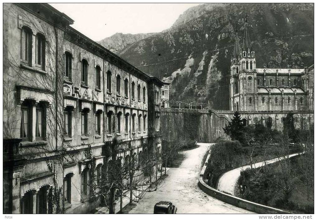 REAL PHOTO POSTCARD COVADONGA HOTEL PALAYO ESPANA SPAIN CARTE POSTALE VOITURE - Asturias (Oviedo)