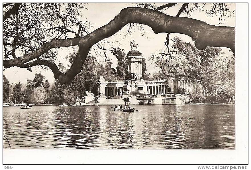 -MADRID. Parque Del Retiro. Estanque Y Palacio De Cristal  TTB - Madrid