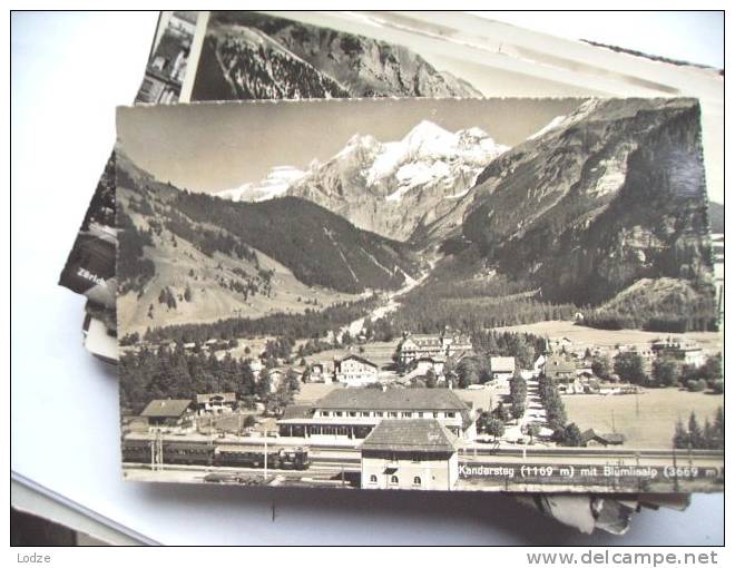 Zwitserland Suisse Schweiz Zug Bahnhof Eisenbahn Kandersteg - Kandersteg