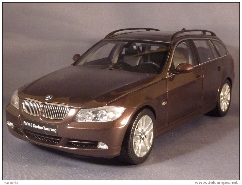 Kyosho 08733R, BMW 3-Series Touring 1:18 - Kyosho