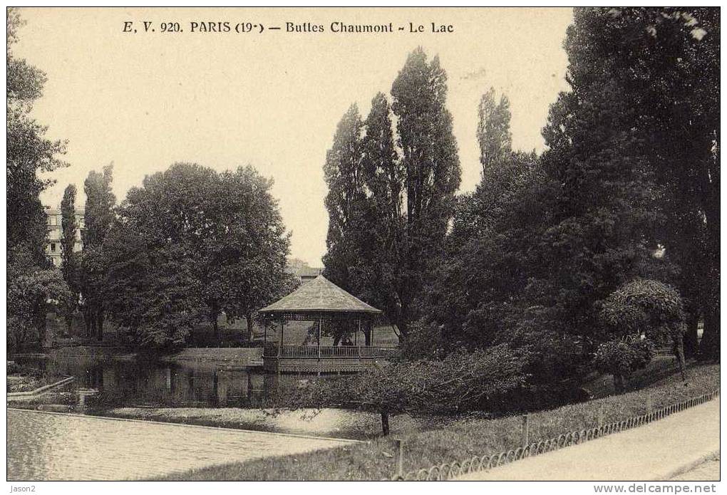 CPA PARIS ( Buttes Chaumont, Le Lac Et Le Kiosque) Non Circulee - Arrondissement: 19