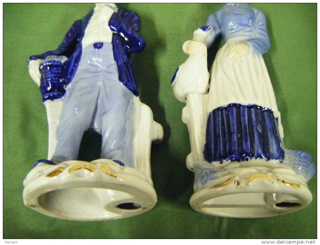 Couple -homme Avec Sa Pipe  Et Femme Avec Son  Oie- --hauteur 18 Cm En Faience Ou Porcelaine- - Art Populaire