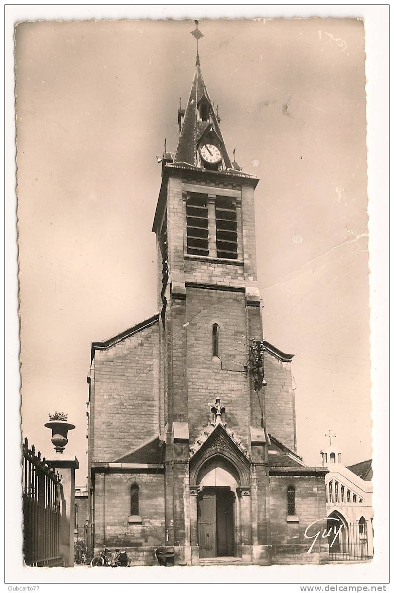 Saint-Gratien (95) : L'église Environ 1950 (animée). - Saint Gratien