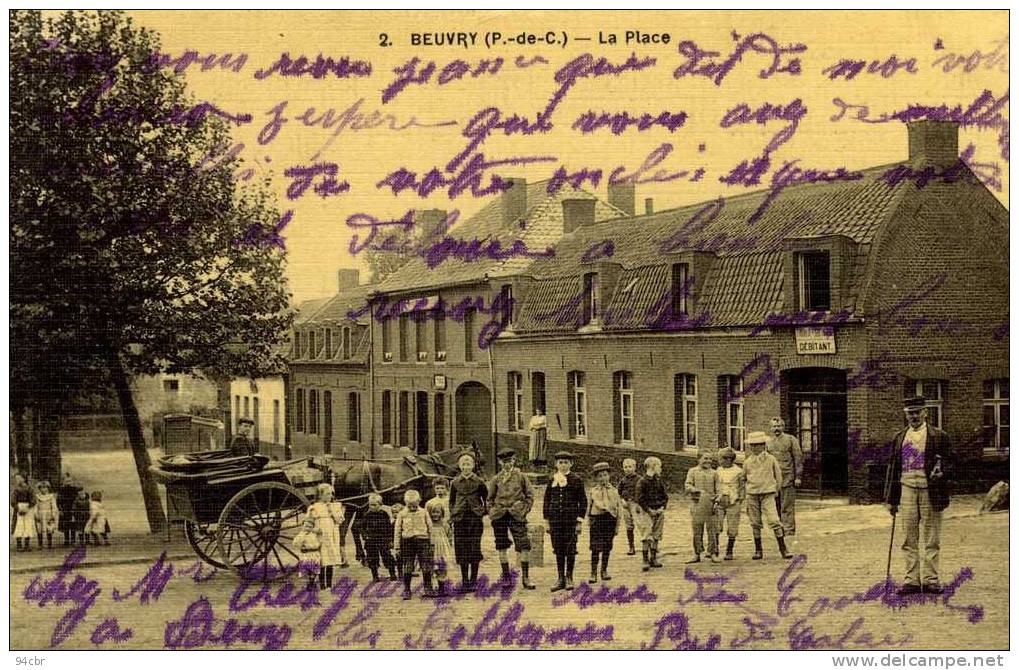 CPA (62)     BEUVRY  La Place ( Edition Toilée) - Beuvry