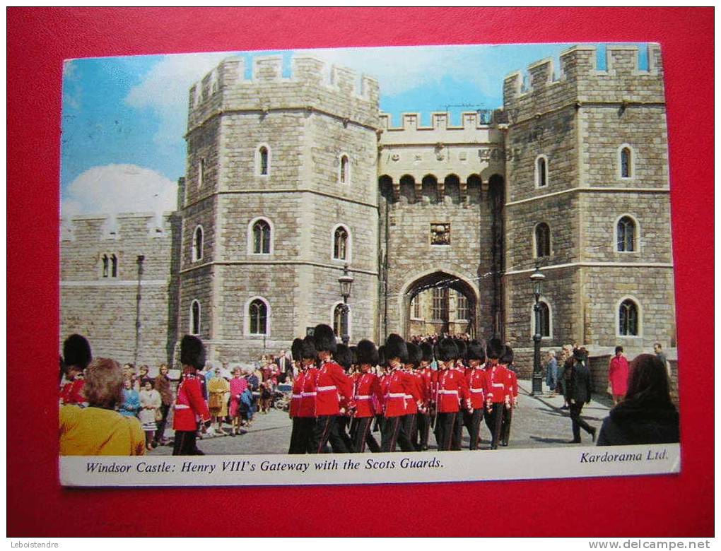 CPSM - ANGLETERRE-LONDON -WINDSOR CASTLE :HENRY VIII 'S GATEWAY WITH THE SCOTS GUARDS-KARDORAMA  LTD - Windsor Castle