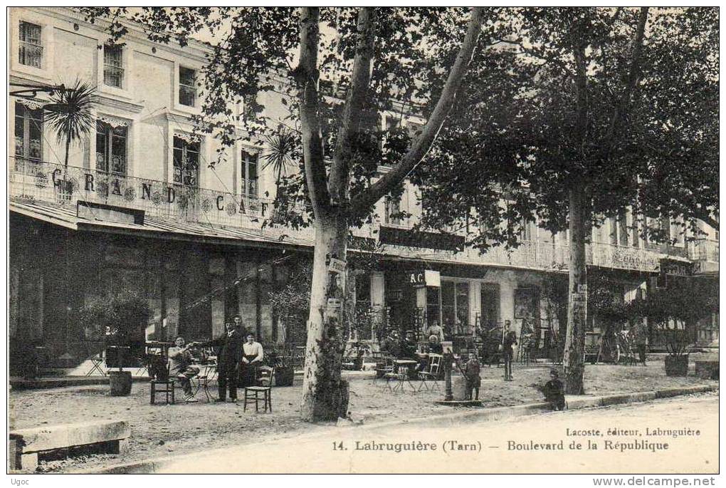 CPA - 81 -TARN - LABRUGUIERE - Boulevard De La République - Pliure Au Centre - 498 - Labruguière