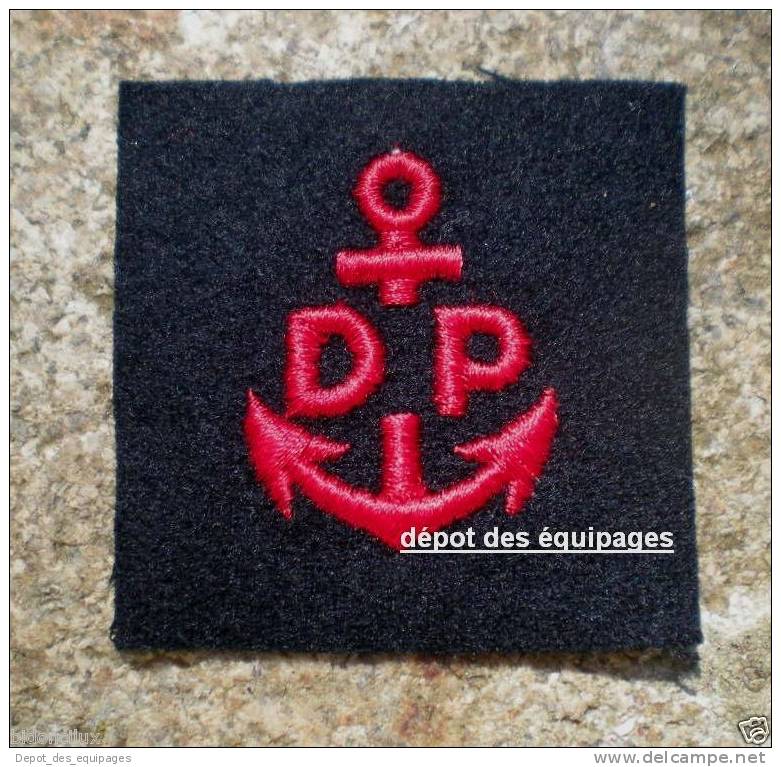 INSIGNE DE SPECIALITE  DE MARINE : DIRECTION  DU PORT   état 100% Neuf - Marine